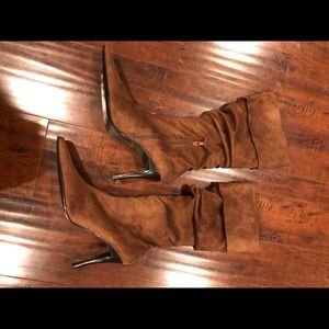 Sweetness Brown Suede Booties Size 9